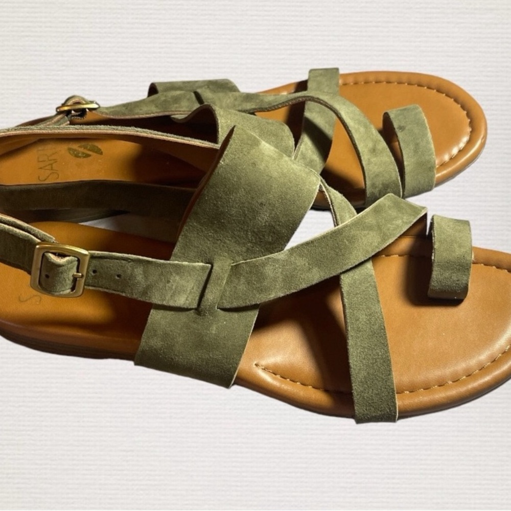 Franco Sarto Green Suede Toe ring sandals